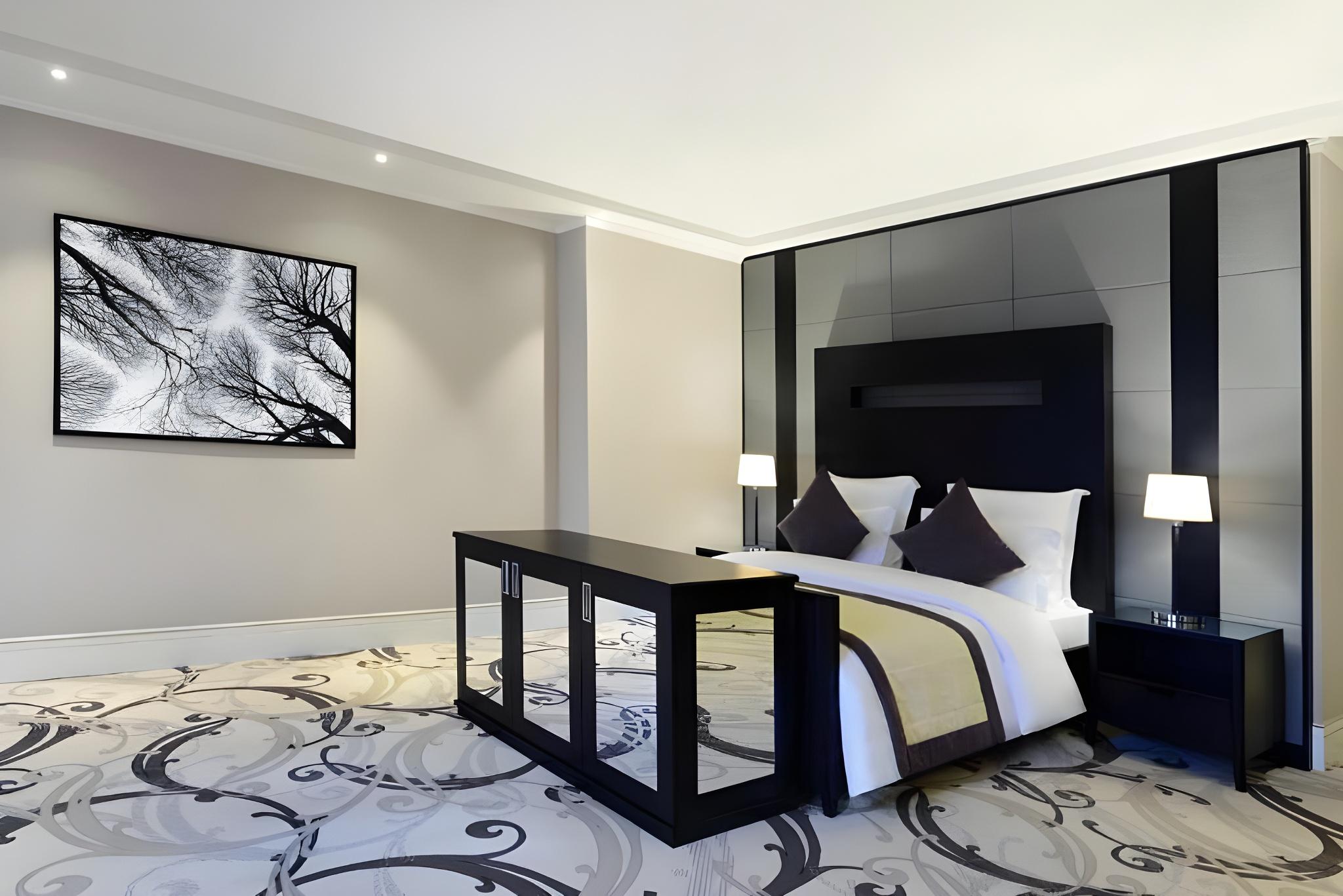 Suite, New Building