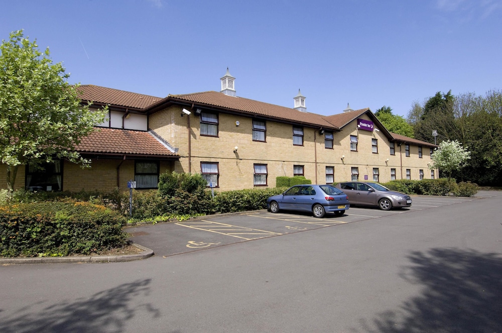 Premier Inn Peterborough (Ferry Meadows) 35/39