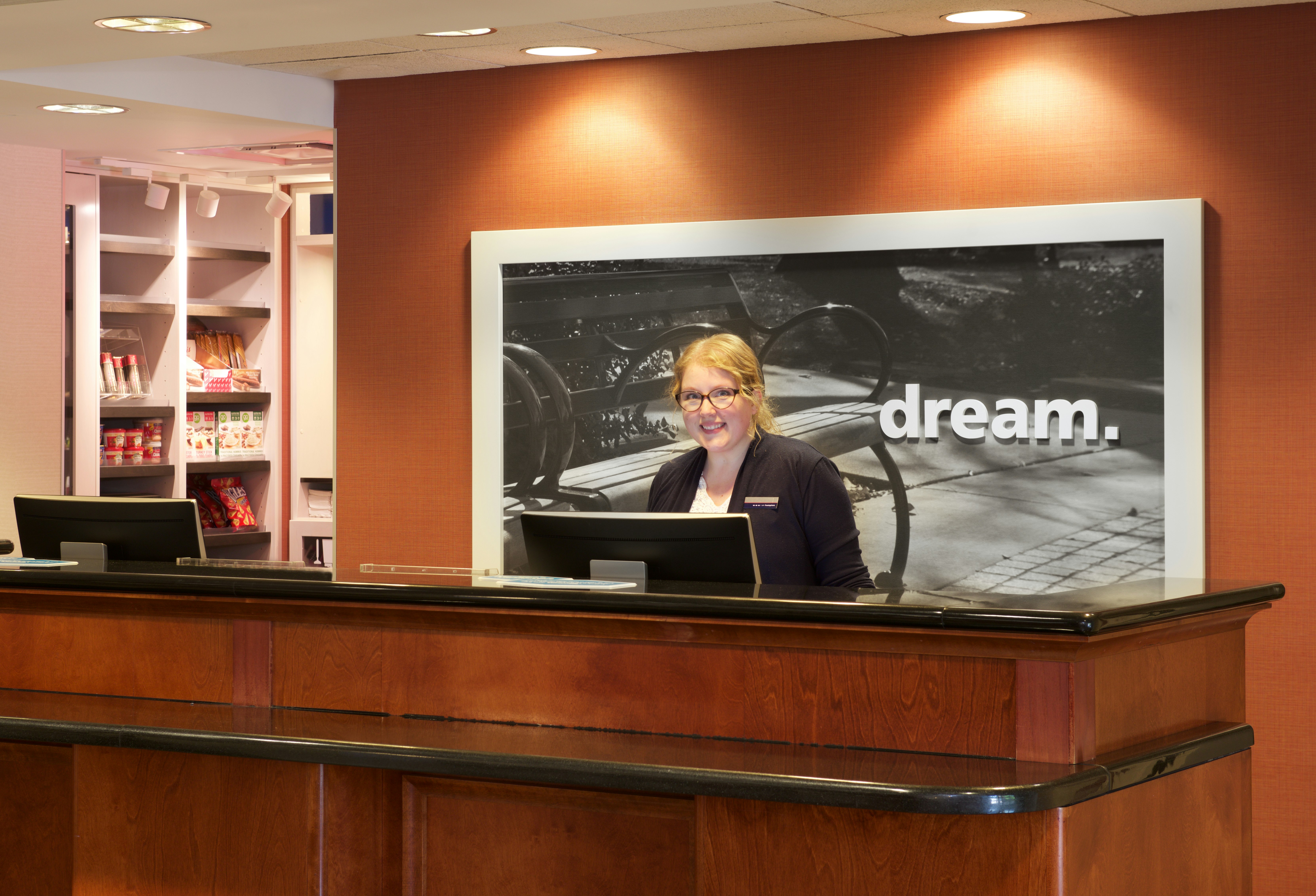 Lobby at Hampton Inn and Suites Pittsburgh Meadow Lands, WASHINGTON - PA
