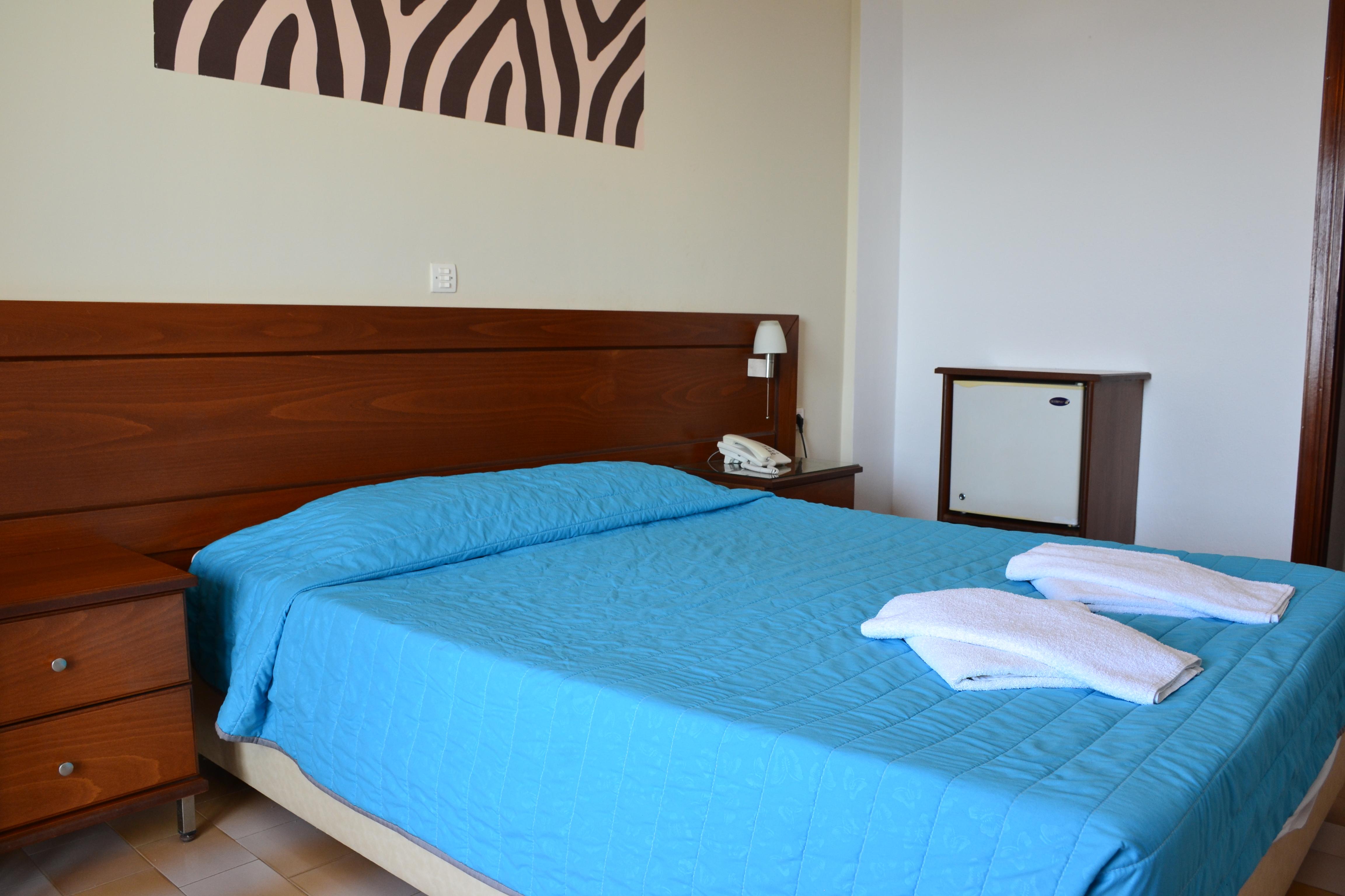 Standard, Twin Beds, Side Sea View