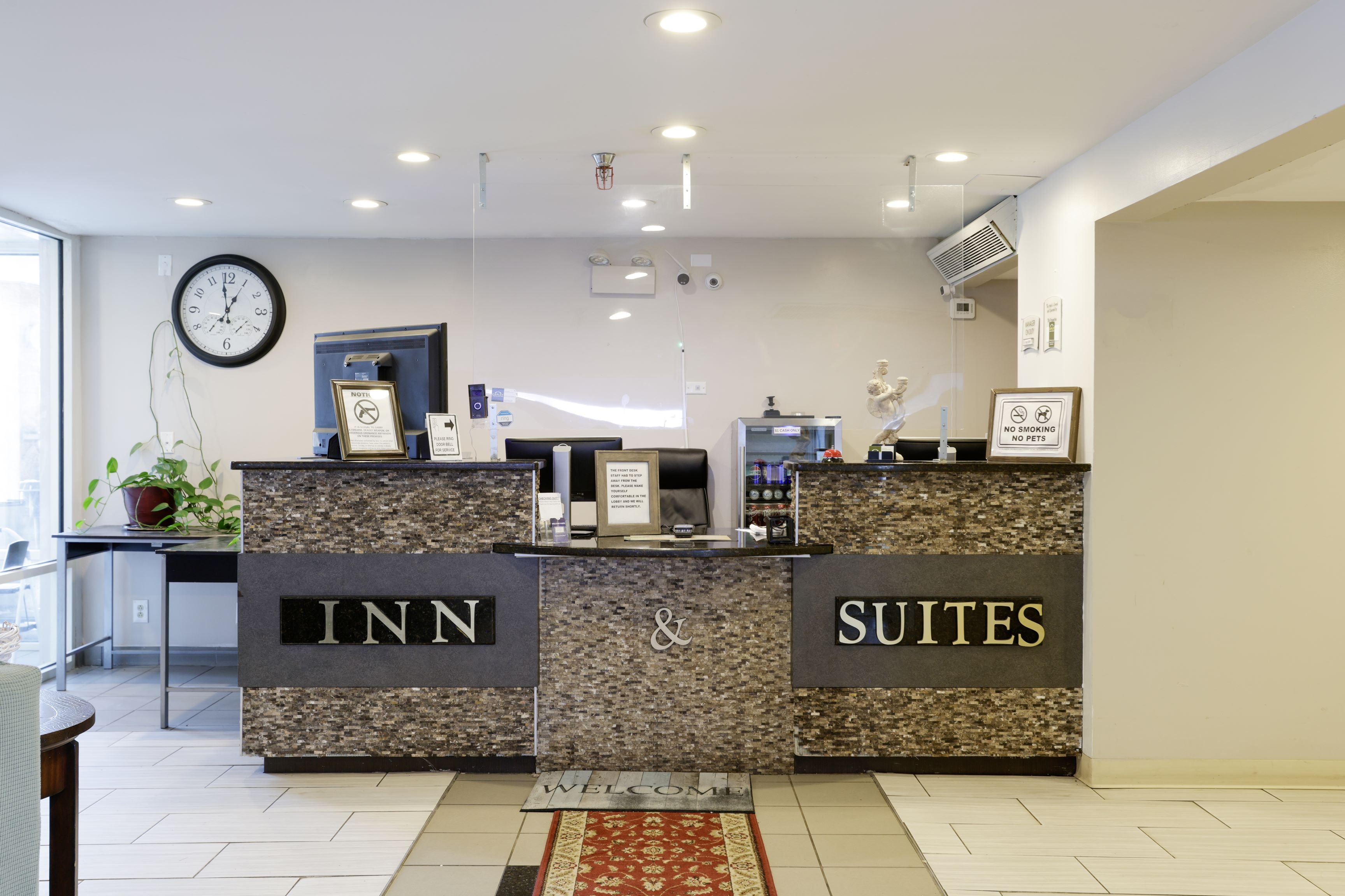Copley Inn & Suites By OYO Akron OH 15/74