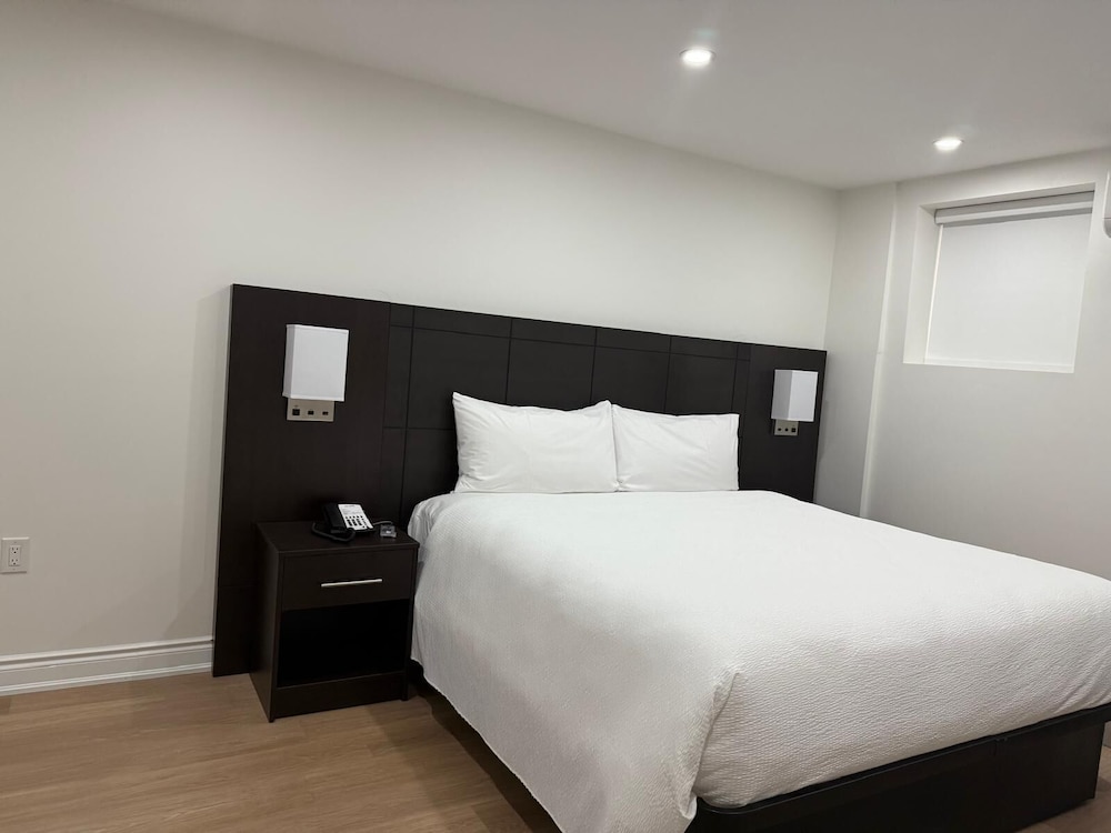 Nu Hotel Toronto 38/57