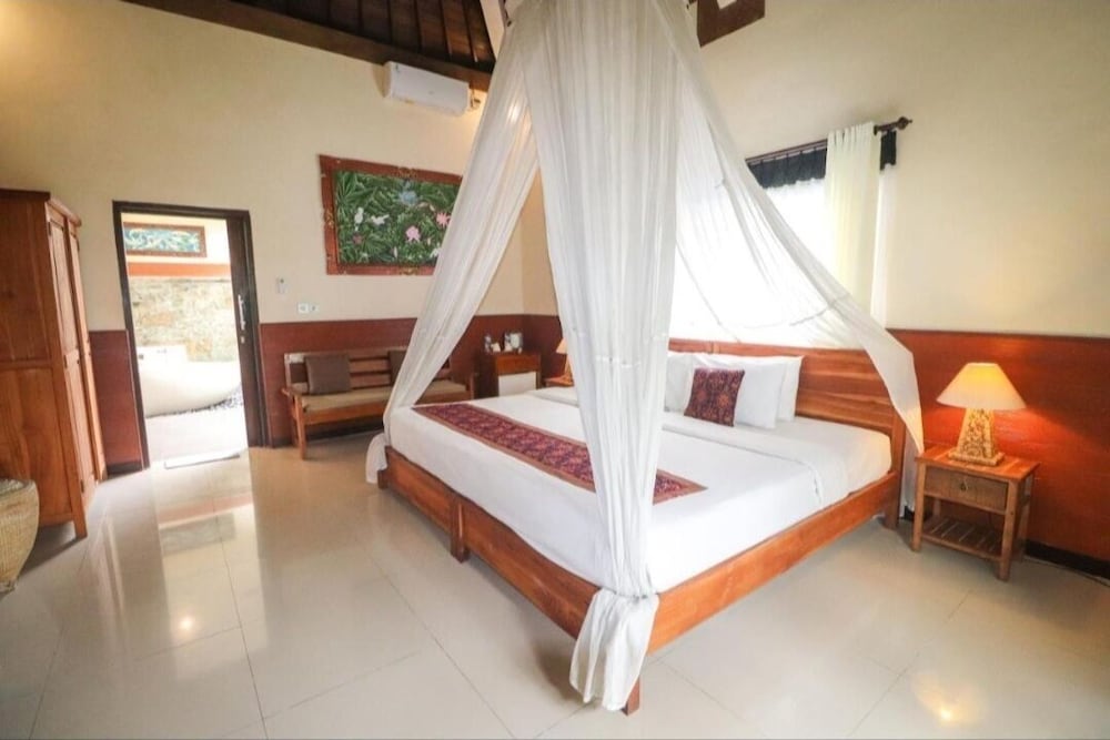 Villa, King Bed, Villa Jj And Spa Ubud 6/10