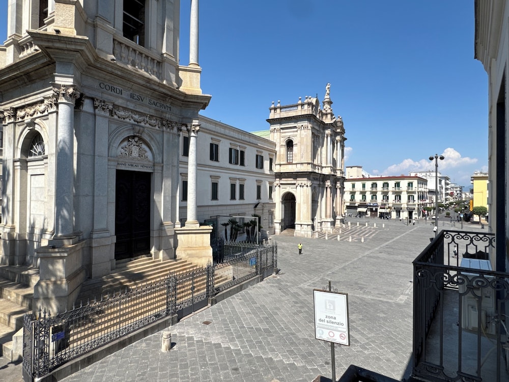 Hotel Santuario Pompei 37/50