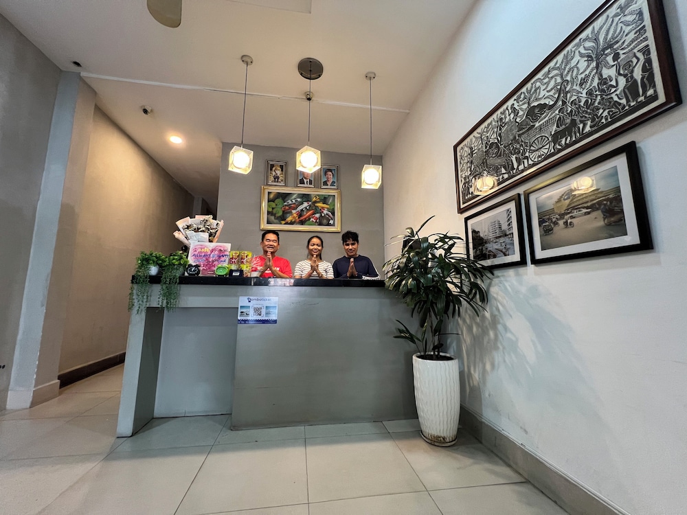 Jaya Inn 7/50
