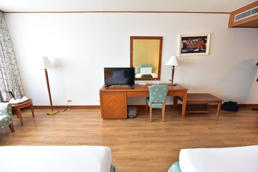 Thumrin Thana Hotel 37/71