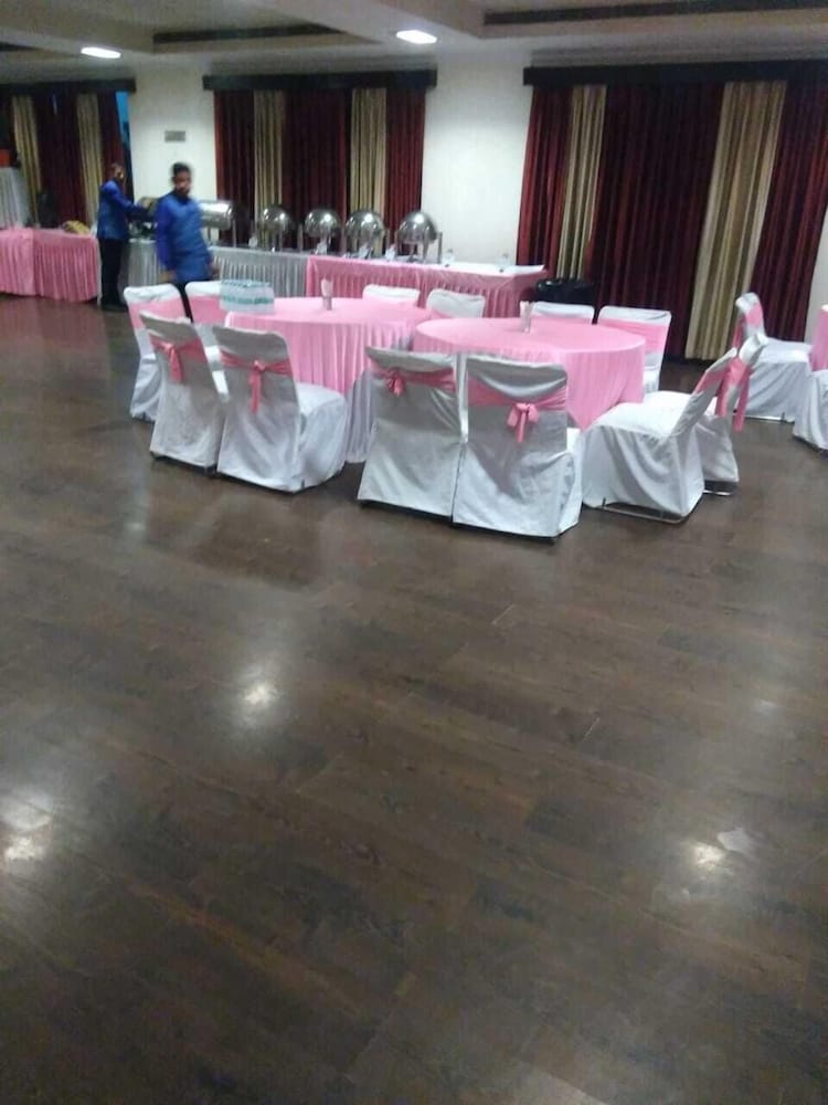 Hotel Rudra Continental 39/47