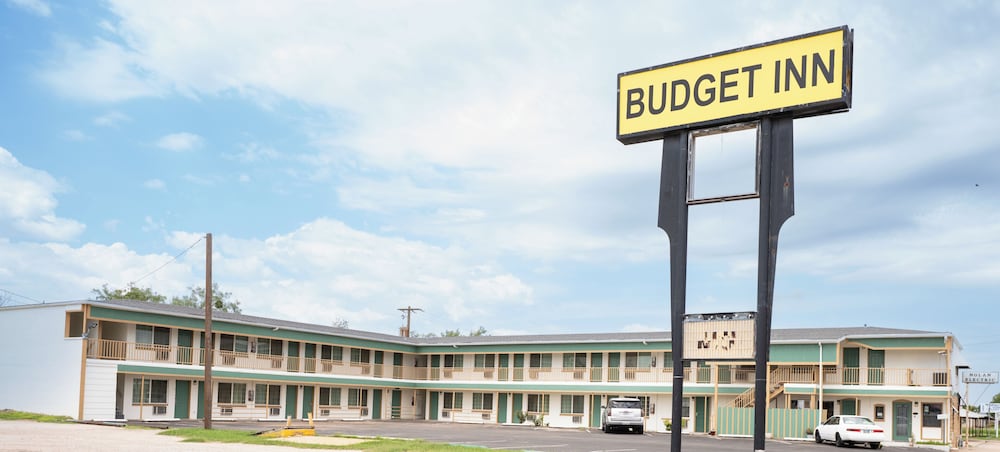 Budget Inn 3/38