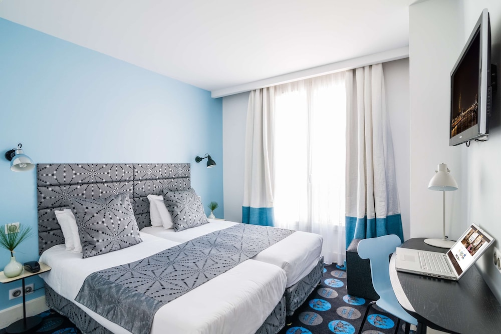 Room, Twin Beds