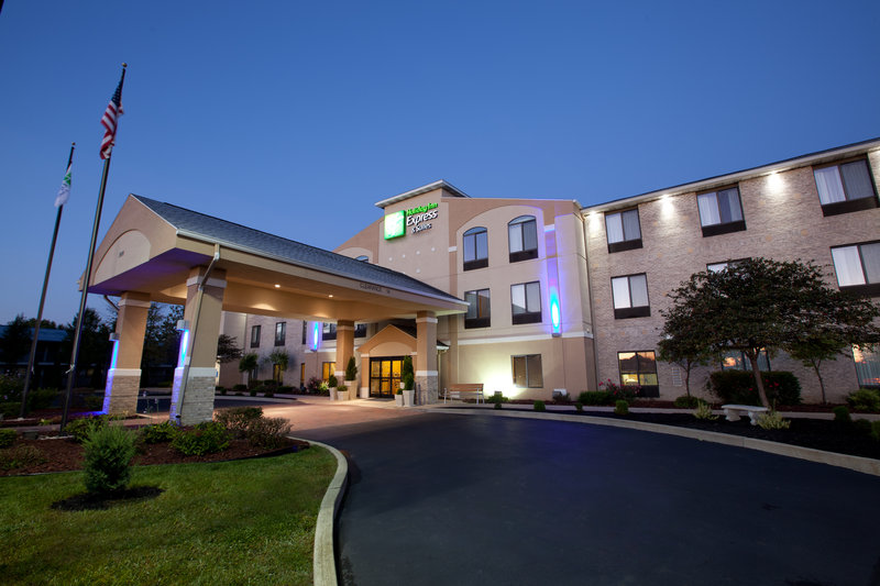 Holiday Inn Express Hotel Suites Plymouth 80/82