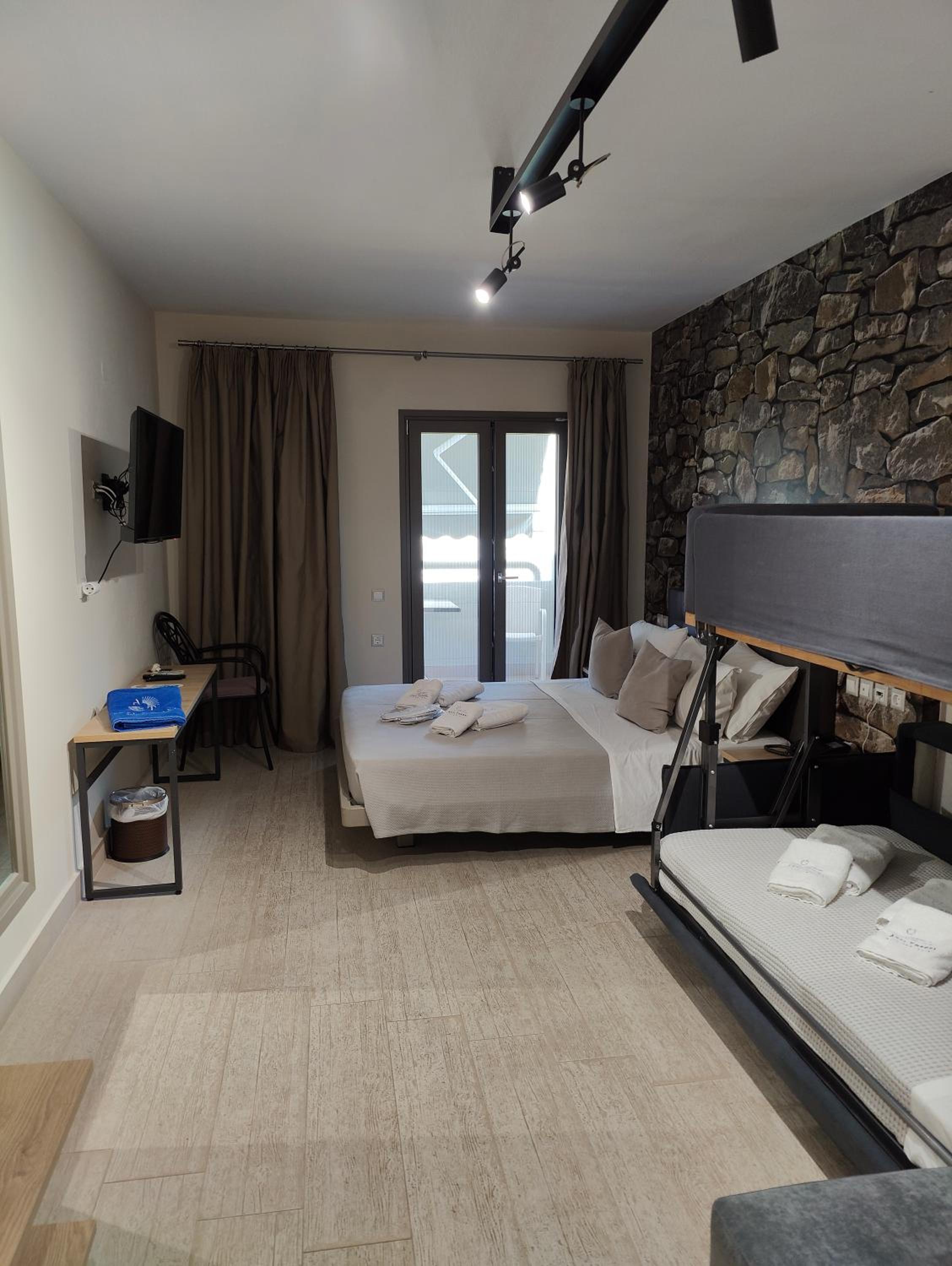 Studio, Lateral Side Sea View