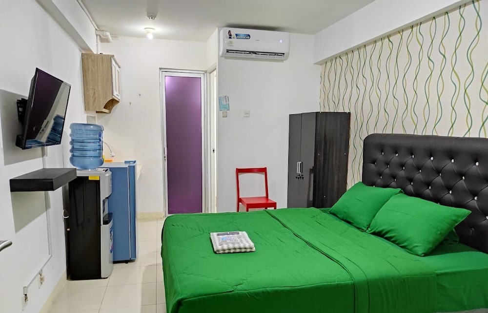 Travelibu @ Bassura City Apartment by ZUZU 8/19