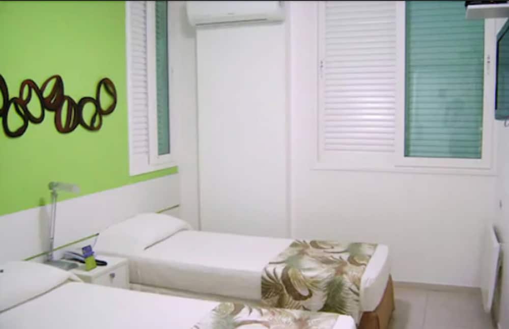 Coqueiros Express Hotel 25/26