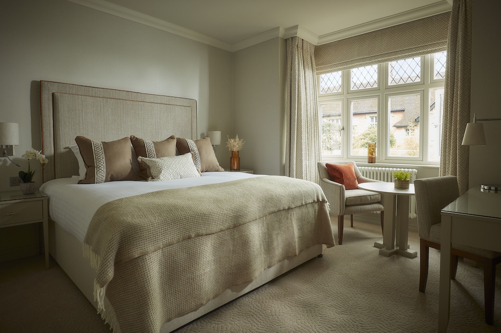 Room at Brockencote Hall Hotel, KIDDERMINSTER