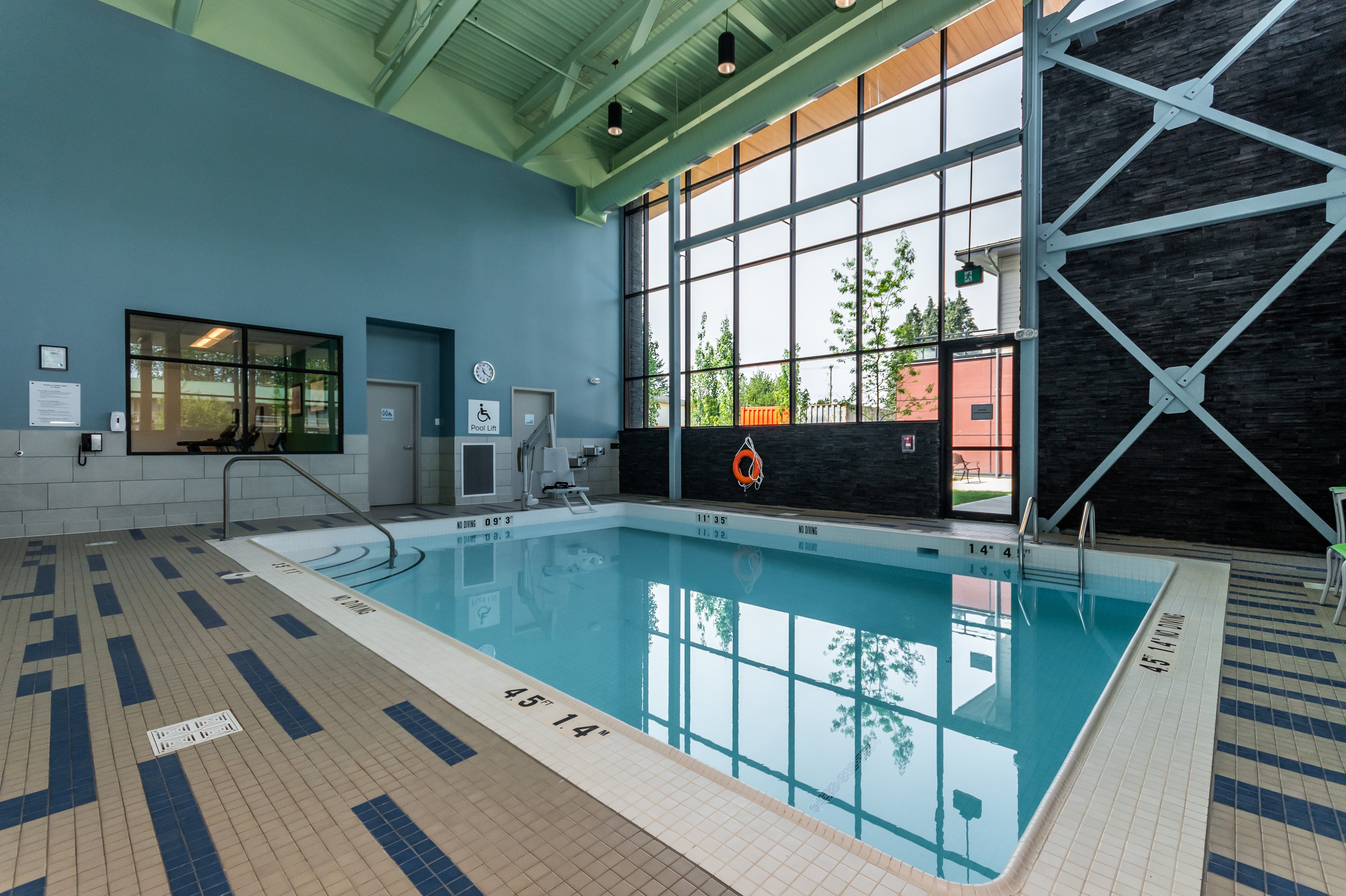 Holiday Inn Express Suites Chilliwack East 18/34
