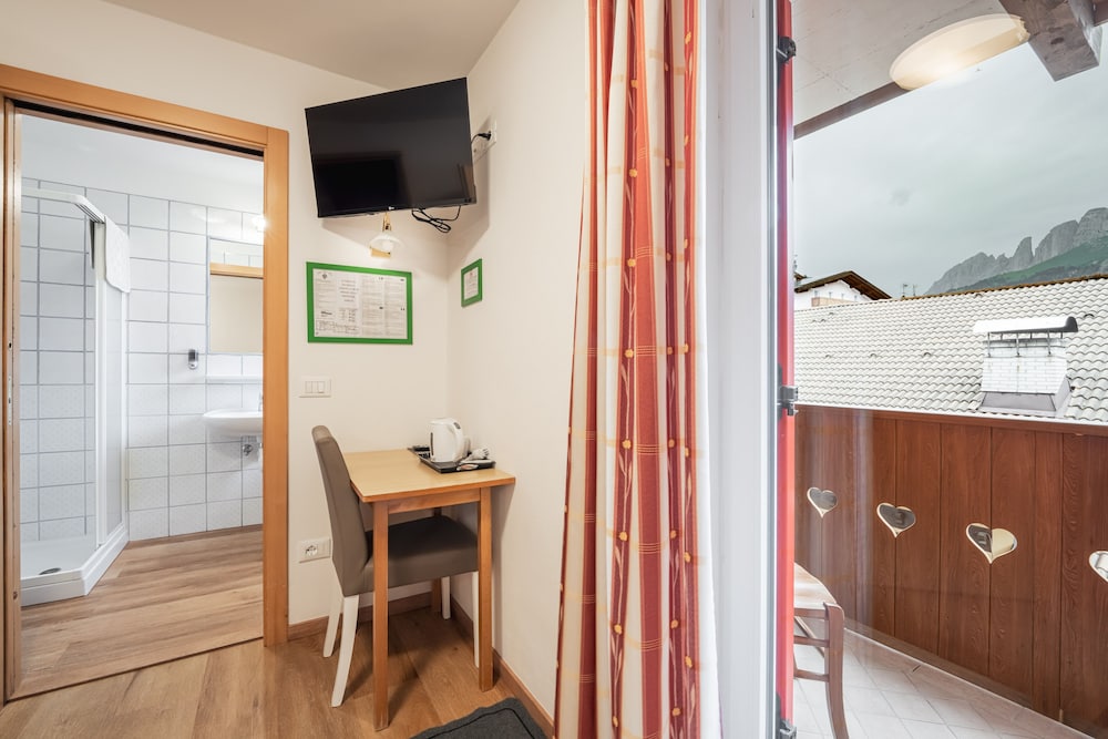 غرفة قياسية بإطلالة على الجبل مفردة بسرير فردي، Hotel Villa Adria B And B 7/8