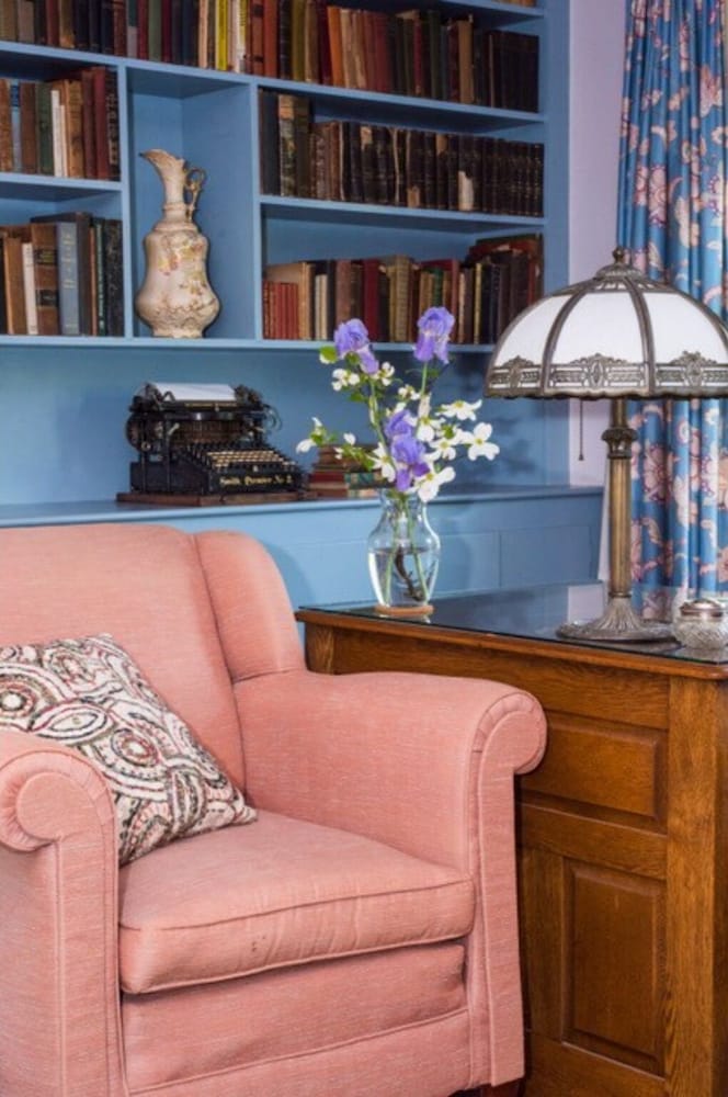 Oak Grove Bed and Breakfast 30/50