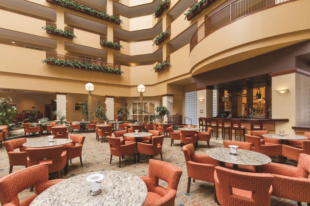 Embassy Suites by Hilton Portland Airport 44/66