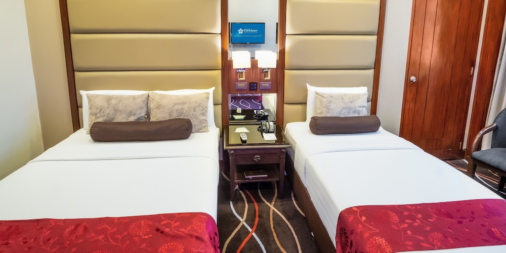 Cebu Parklane International Hotel 25/50