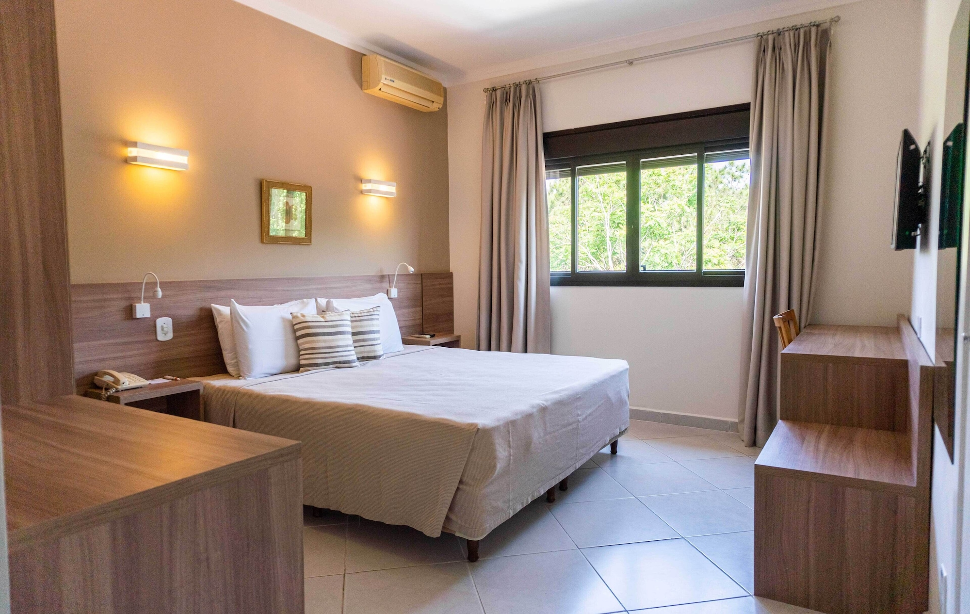 1 Bedroom, Standard, Quadruple, 4 Beds