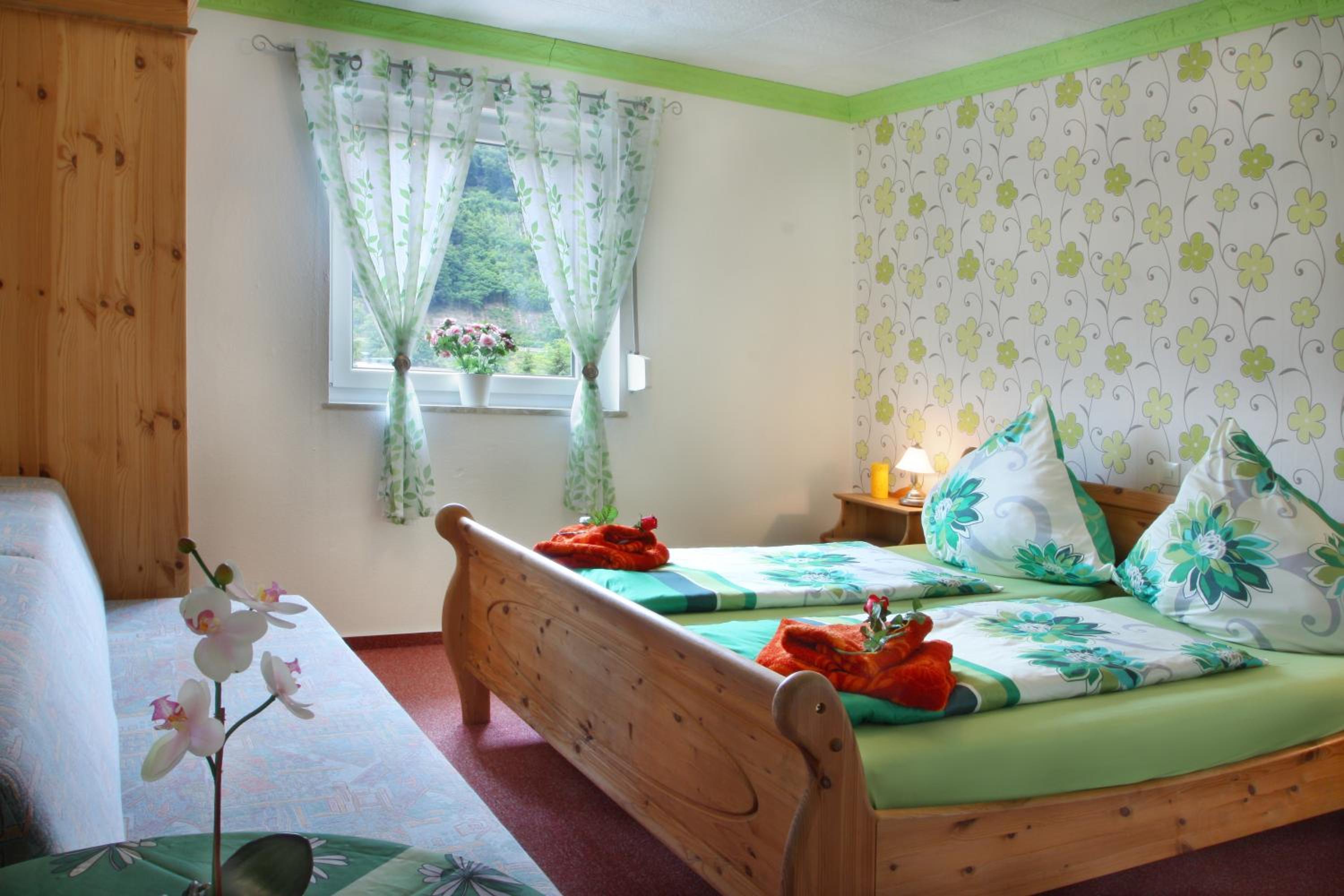 Hotel im Rheintal 23/57