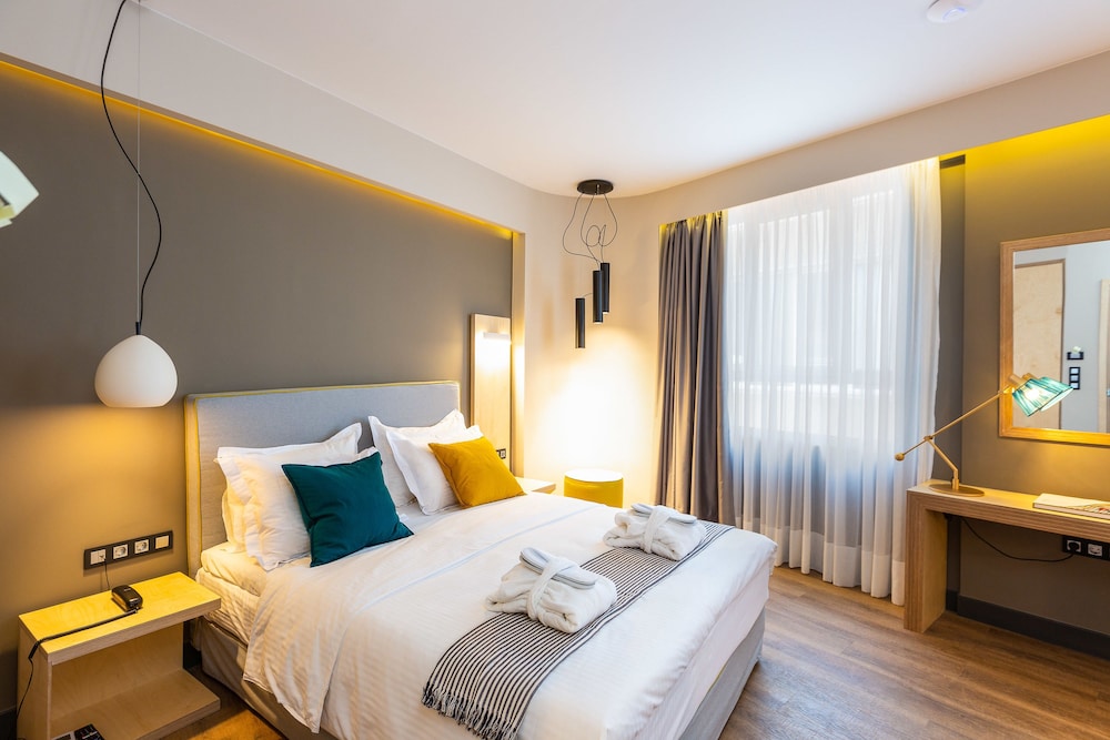 St Bjur Suites 11/50