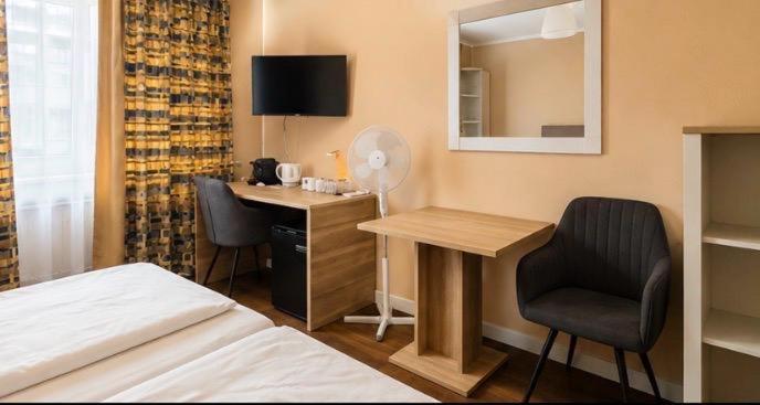 CITY HOTEL FRANKFURT 26/42
