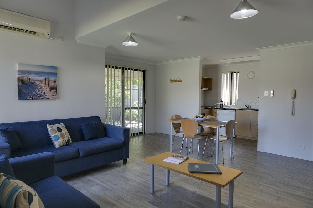 AMALFI RESORT BUSSELTON 44/61