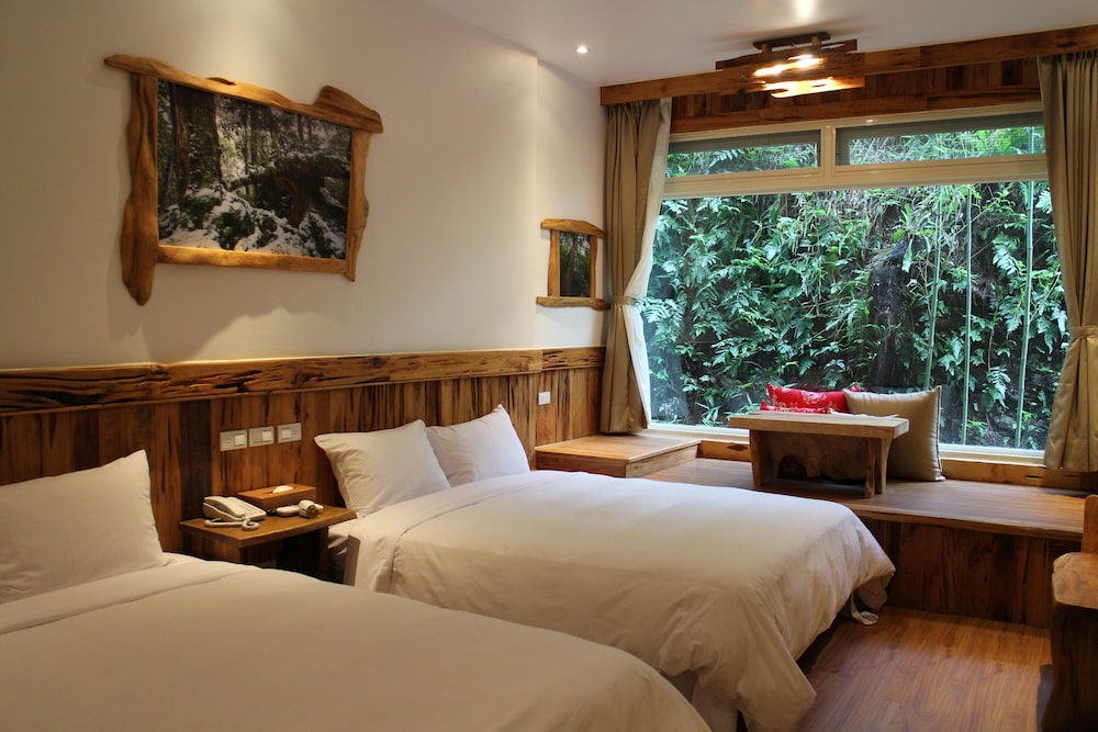 Gallery, Quadruple, 2 Double Beds