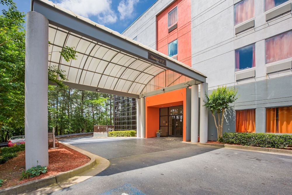 Budgetel Inns & Suites - Atlanta Galleria Stadium 18/25