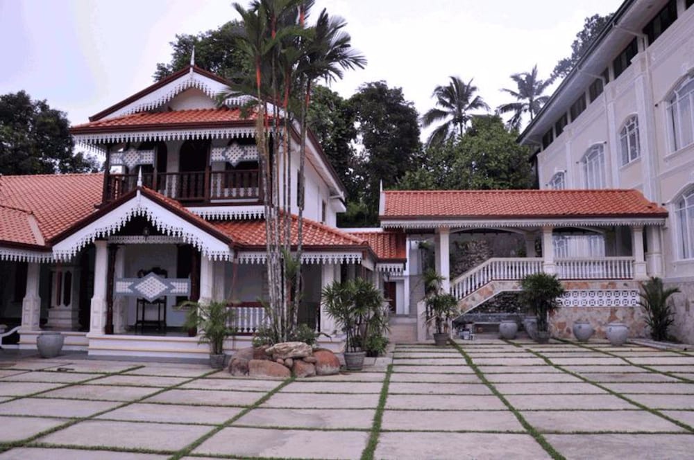 Centauria Hill Resort 55/60