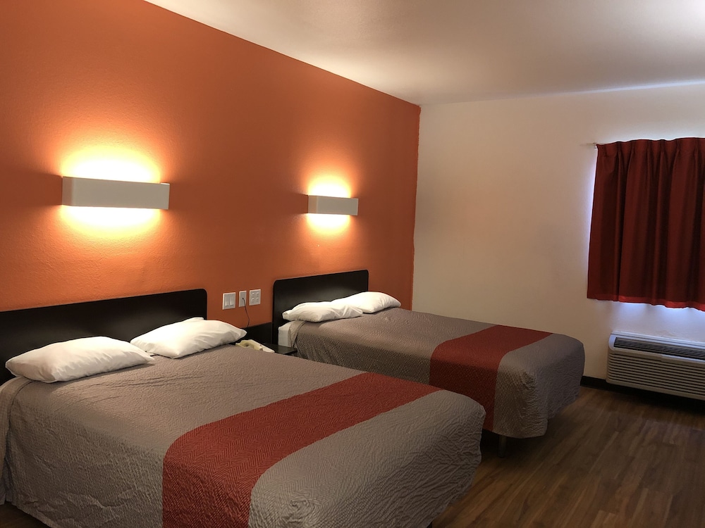 Motel6 Woodway, TX 26/41