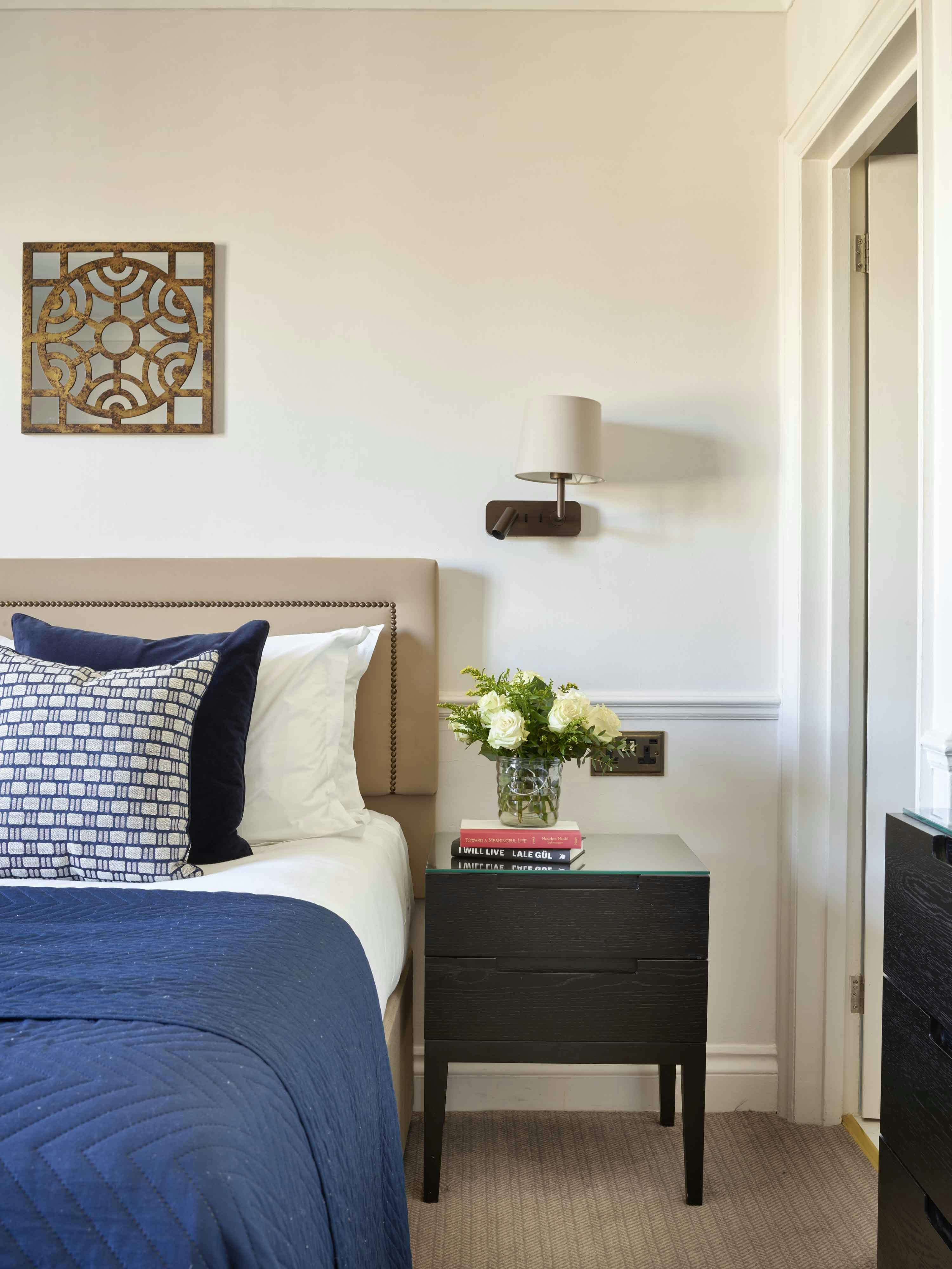 COLLINGHAM SERVICED APARTMENTS 12/56