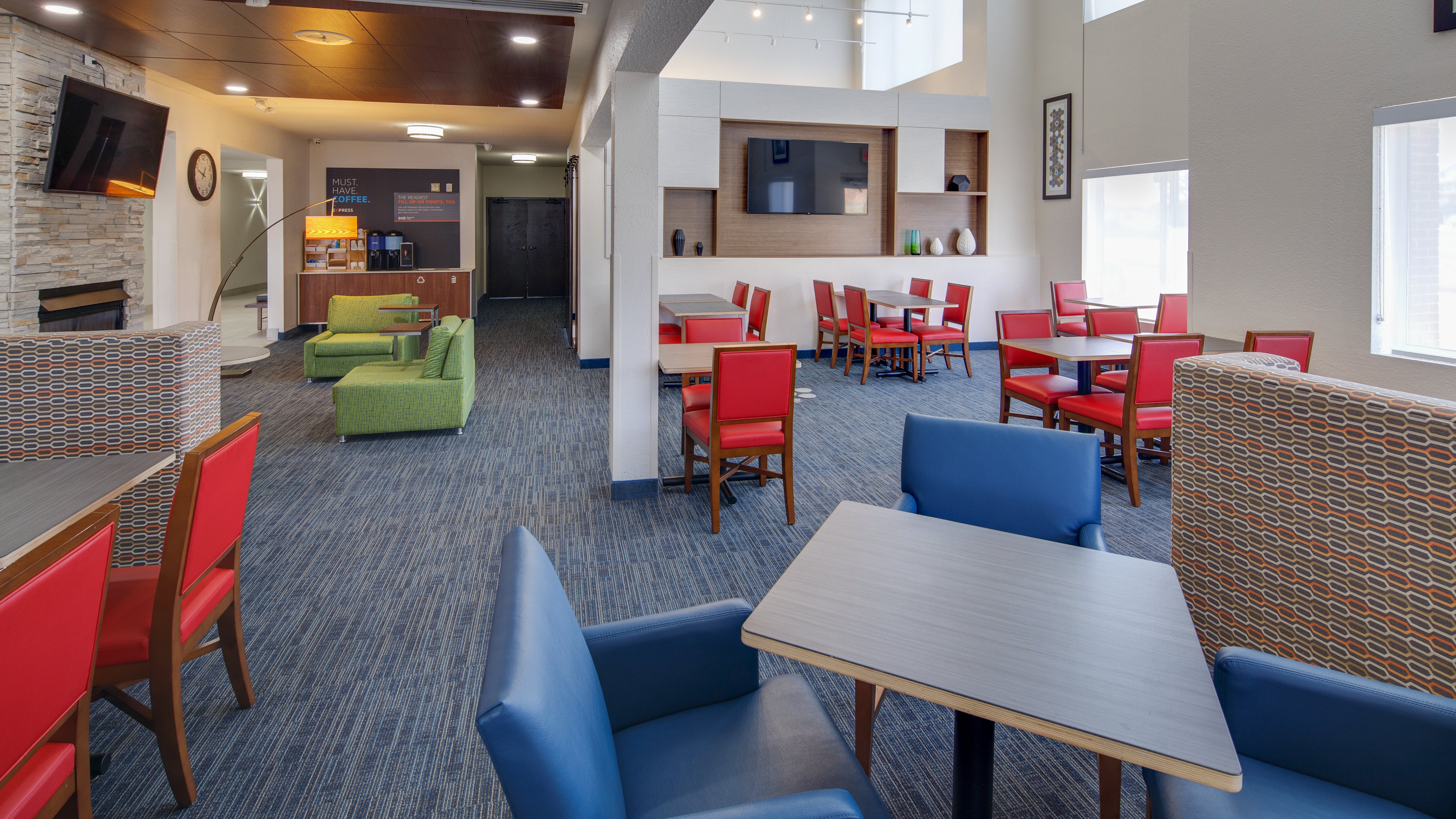 Holiday Inn Express Hotel And Suites Detroit Farmington Hills 39/53