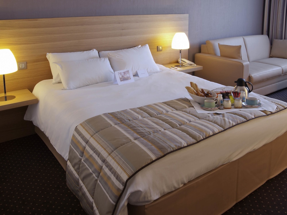 Mercure Bordeaux Lac Hotel 14/77