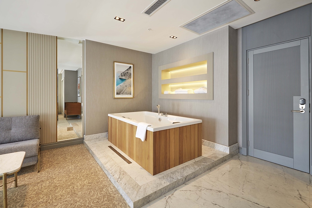 The Hubi Hotel 10/59