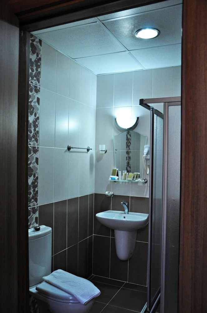 Avcilar Vizyon Hotel 32/33