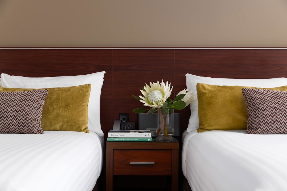 Rydges Auckland 25/82