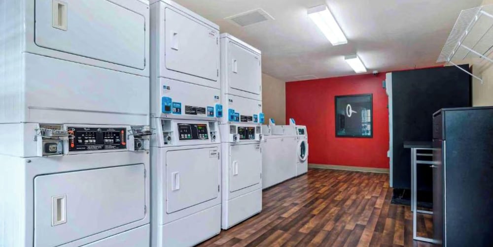 Studio 6 Extended stay Huntsville, AL - US Space & Rocket Center 8/46