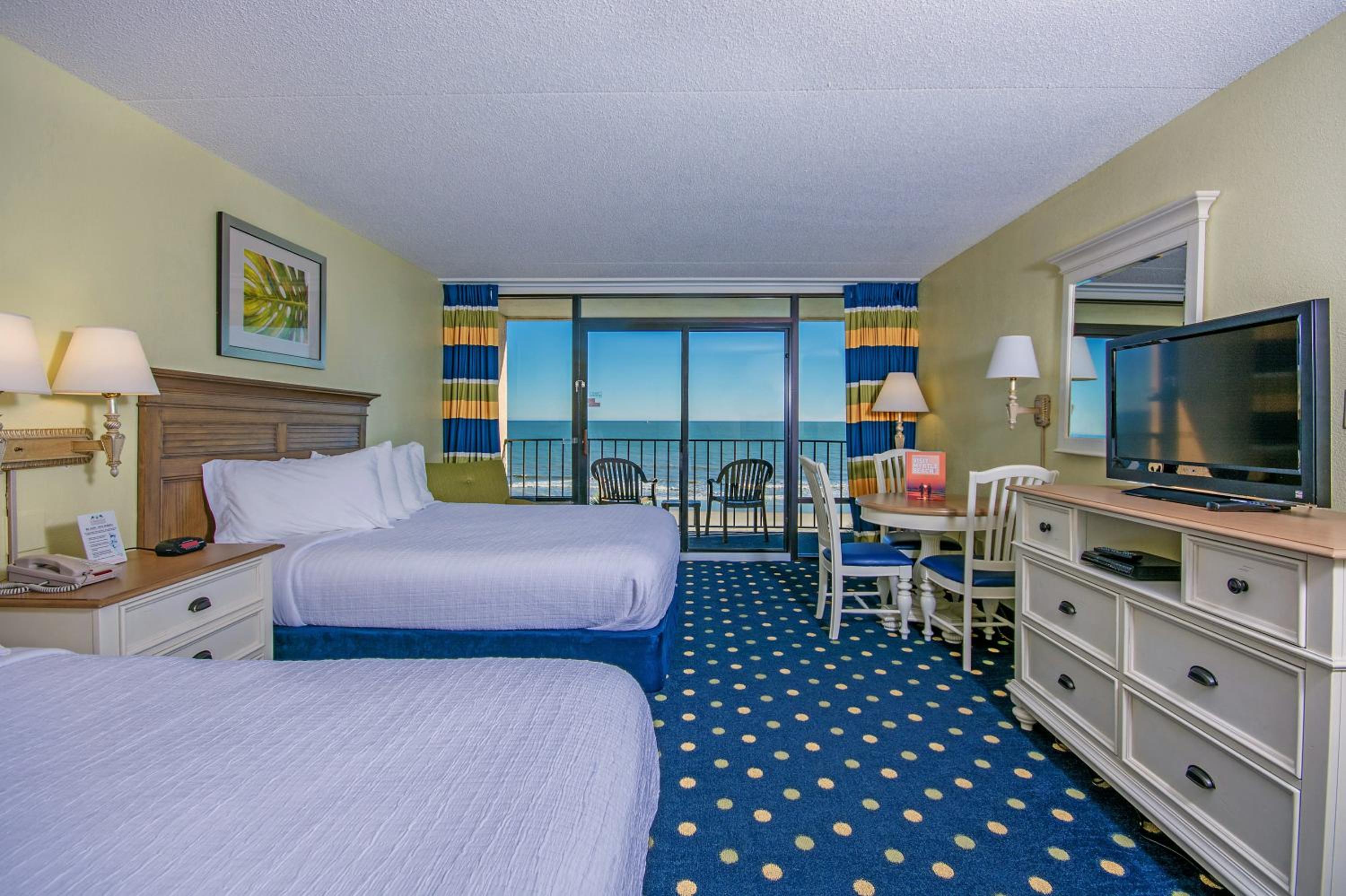 SCHOONER, DELUXE, OCEAN FRONT