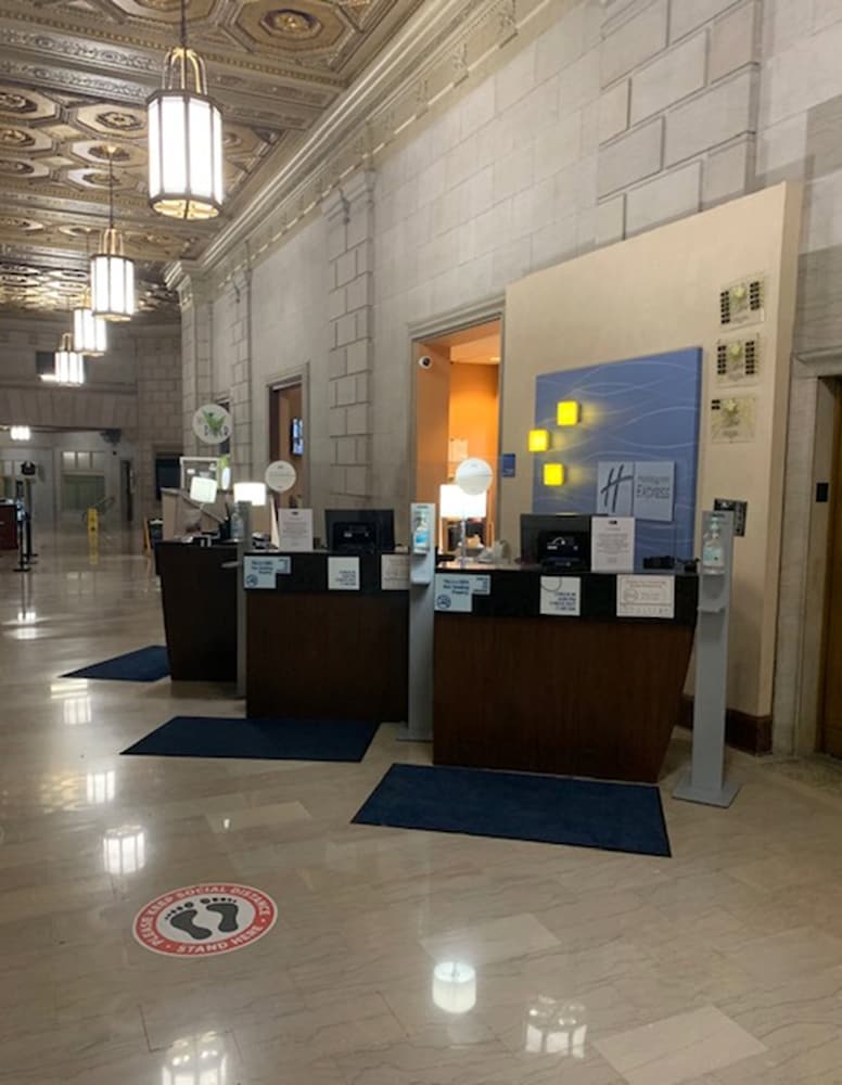 HOLIDAY INN EXPRESS CLEVELAND DOWNTOWN 5/59