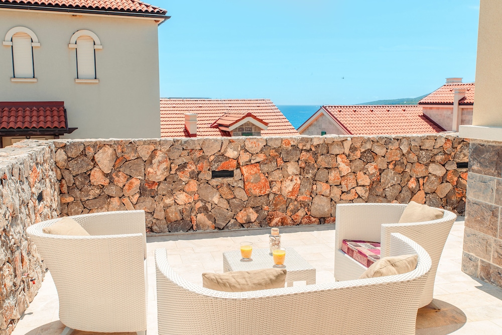Lustica Bay Vacation Homes 34/50