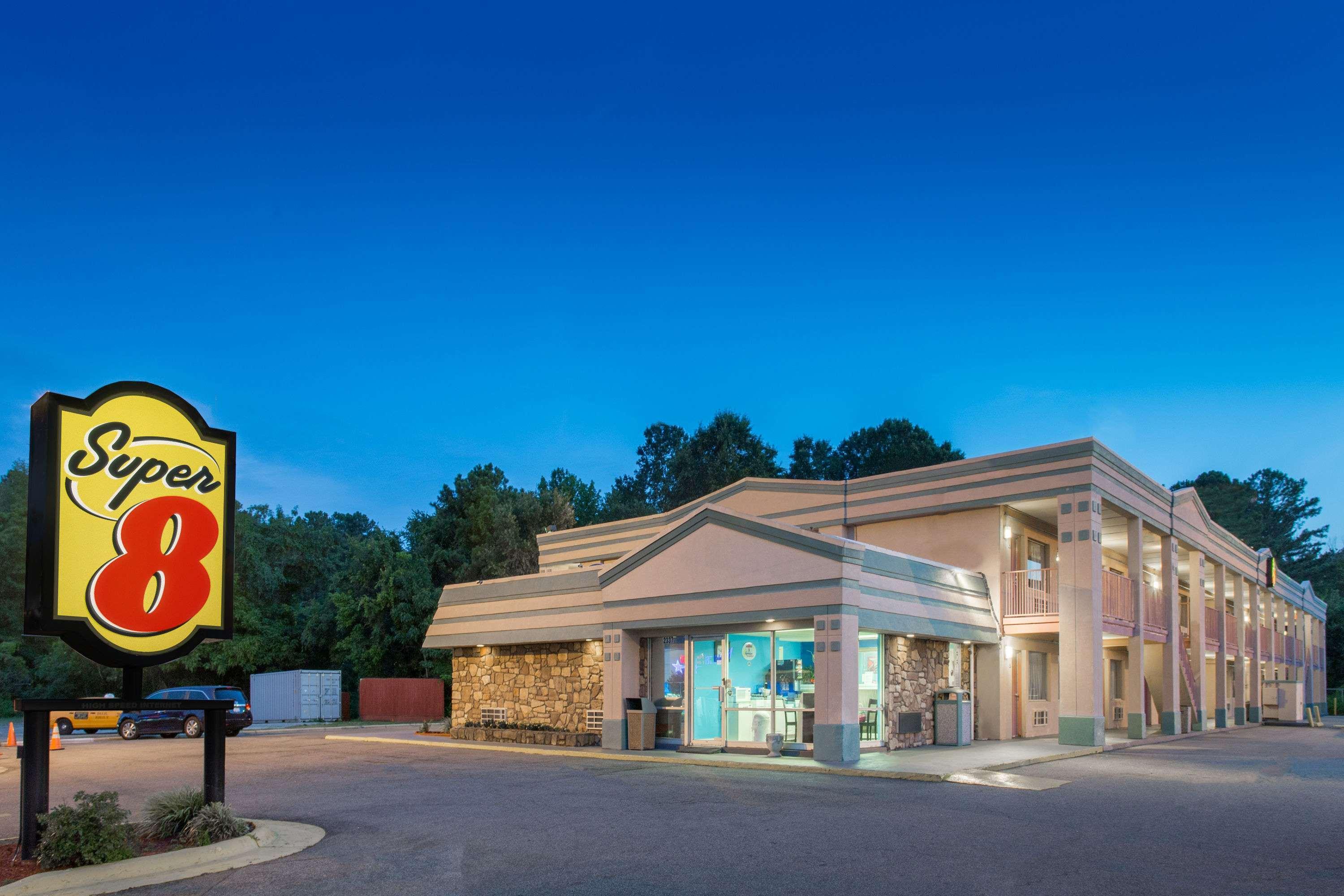 Super 8 by Wyndham Durham/University Area NC 2/15