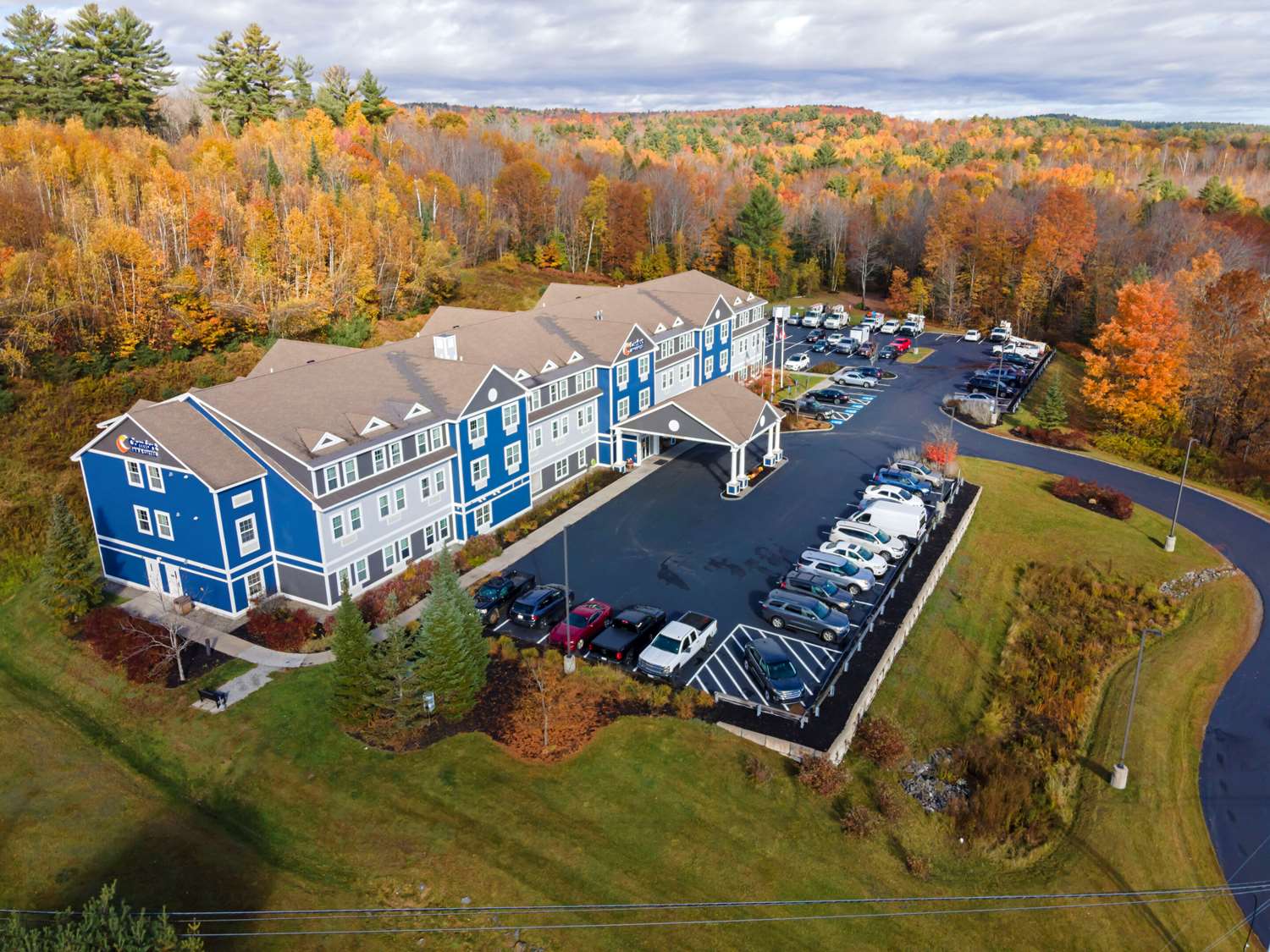 Comfort Inn & Suites Wilton, ME 24/27