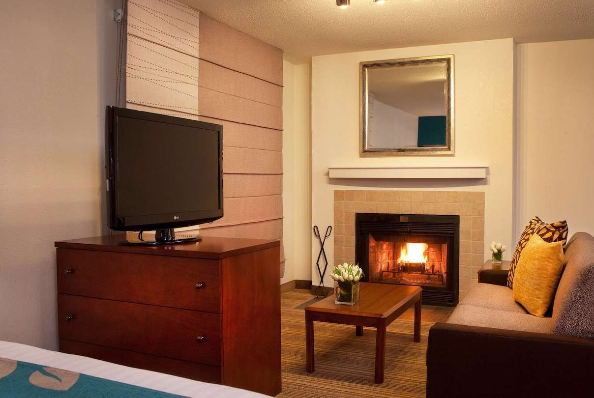 Tysons Corner Suites, a Baymont by Wyndham 37/49