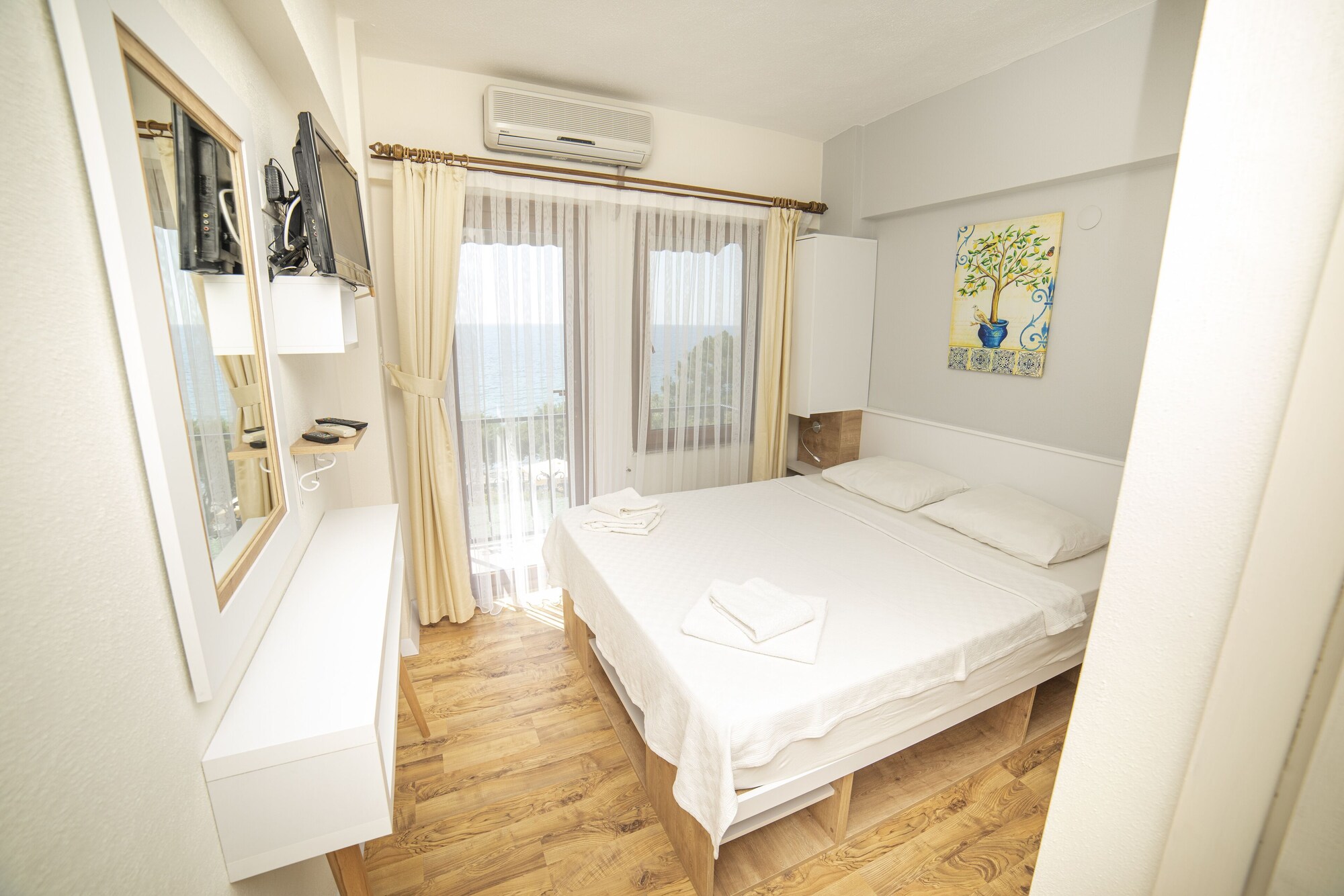 ROOM, DOUBLE BED, SEA VIEW, BALCONY
