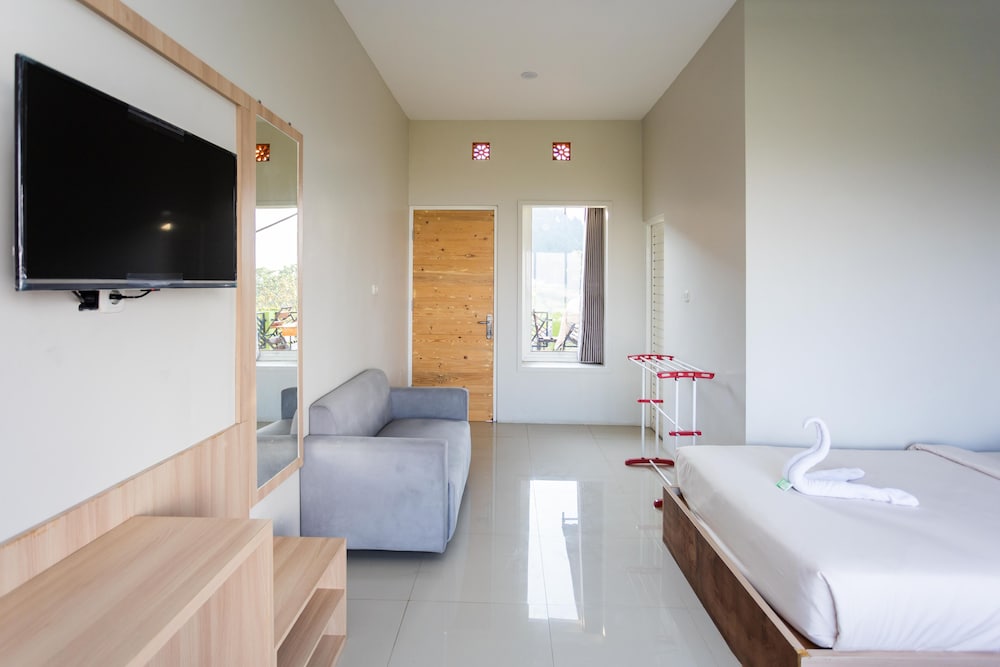 Villa Panderman Indah 34/64