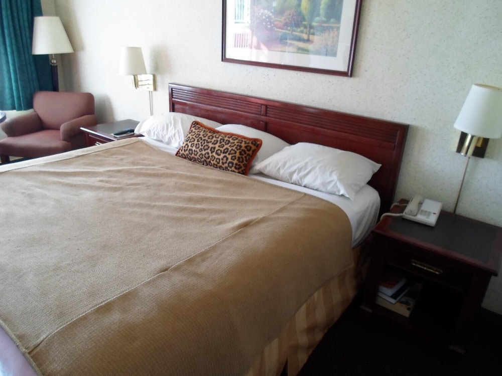 Heritage Inn 6/57