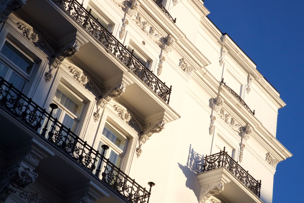 54 Queens Gate Hotel 4/50
