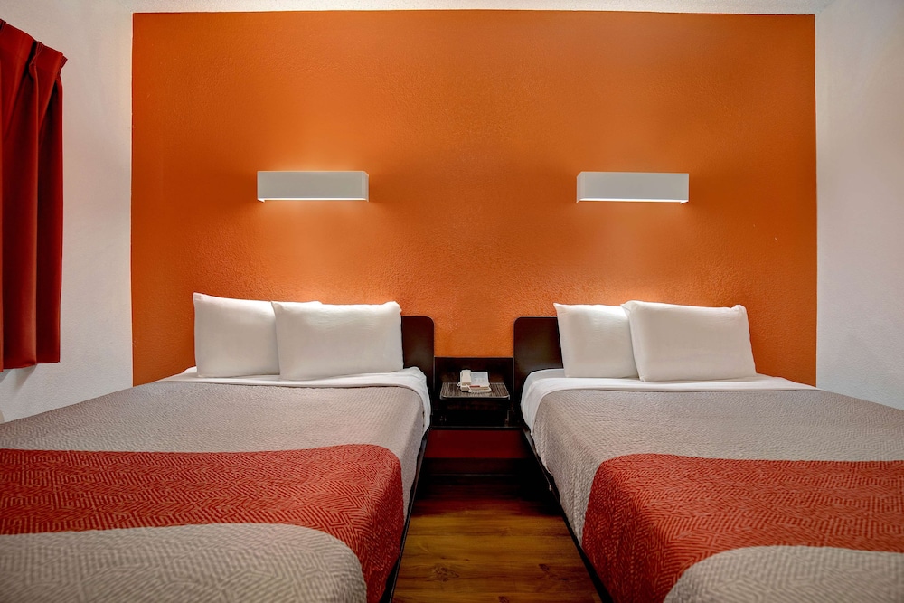 Motel6 Gilroy, CA 39/56